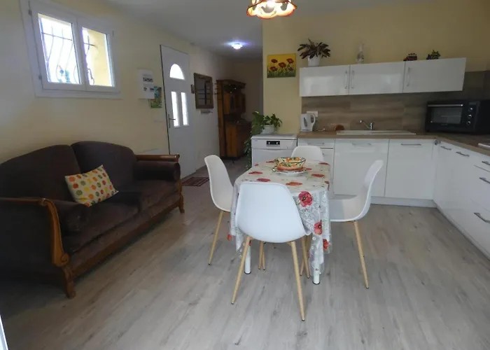 Aux Fleurs 度假居